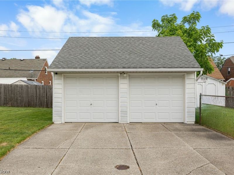 7920 Parmenter Drive, Parma, OH 44129 Photo 33