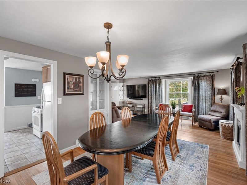 7920 Parmenter Drive, Parma, OH 44129 Photo 9
