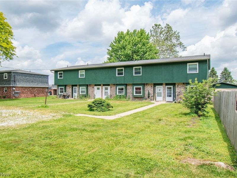 217 Edwin Street NW, Unit A, Hartville, OH 44632 Photo 5