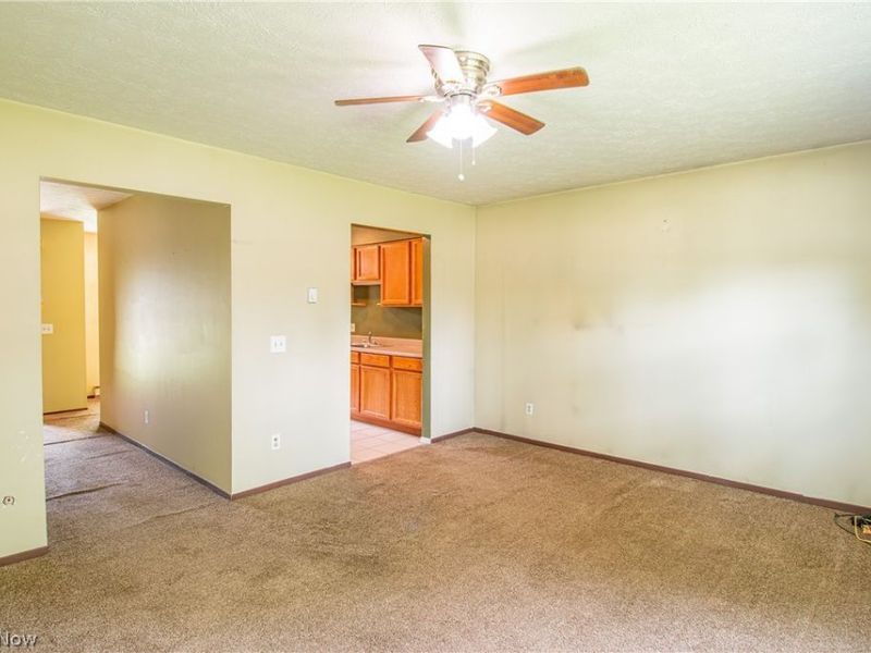 217 Edwin Street NW, Unit A, Hartville, OH 44632 Photo 9