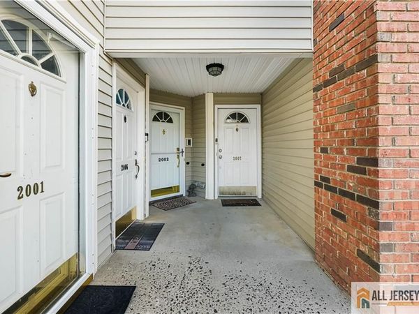 2006 Ridgeview Court, Parlin, NJ 08859