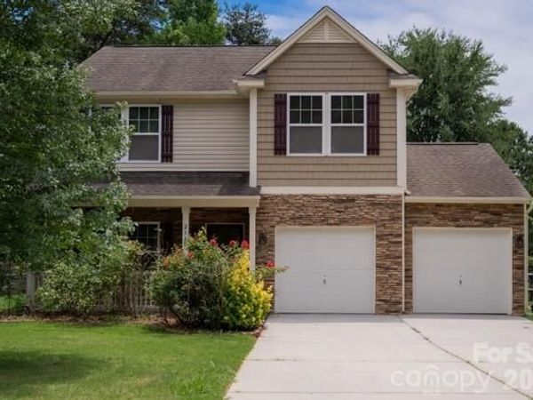 2348 Lake Vista Drive, Mount Holly, NC 28120