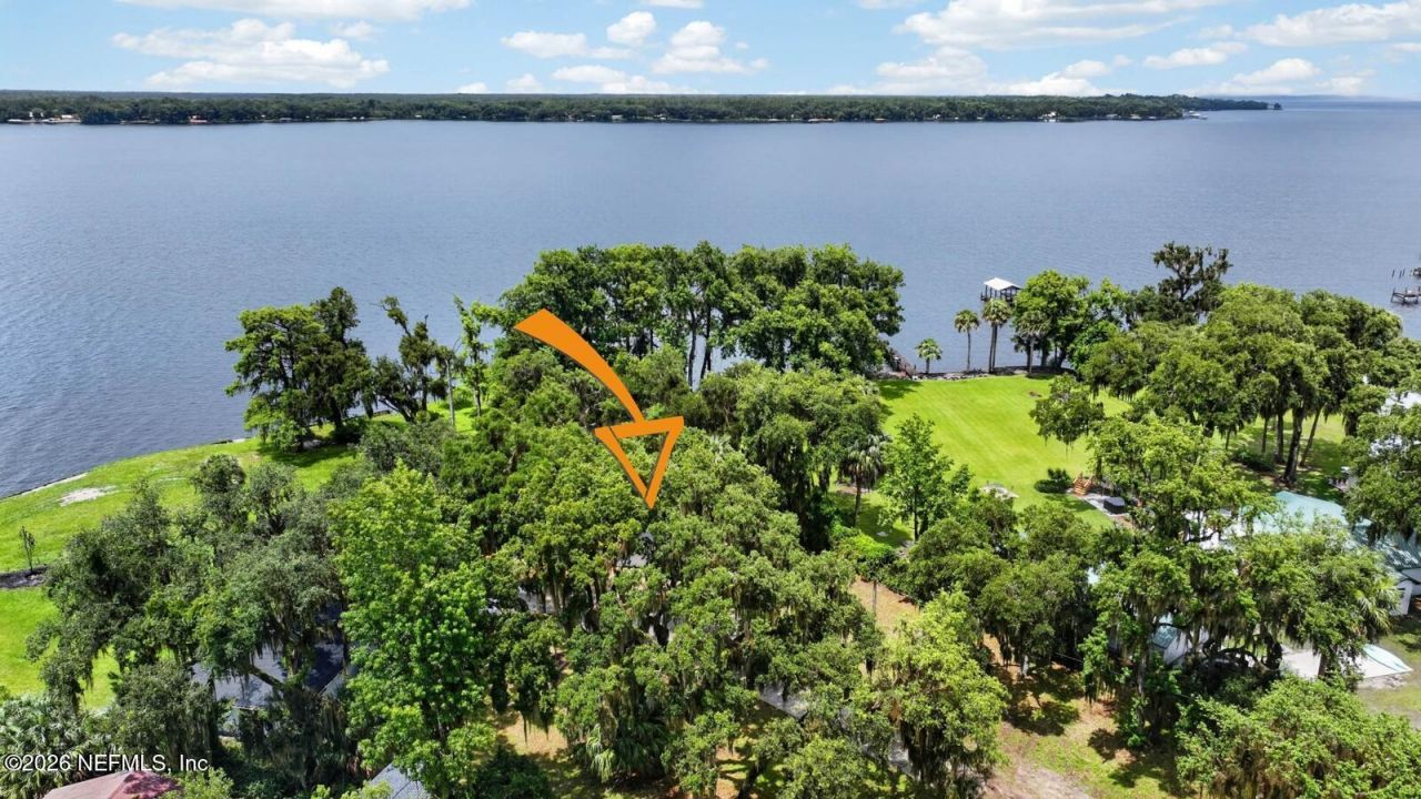 157 W Grandview Drive, East Palatka, FL 32131 Photo