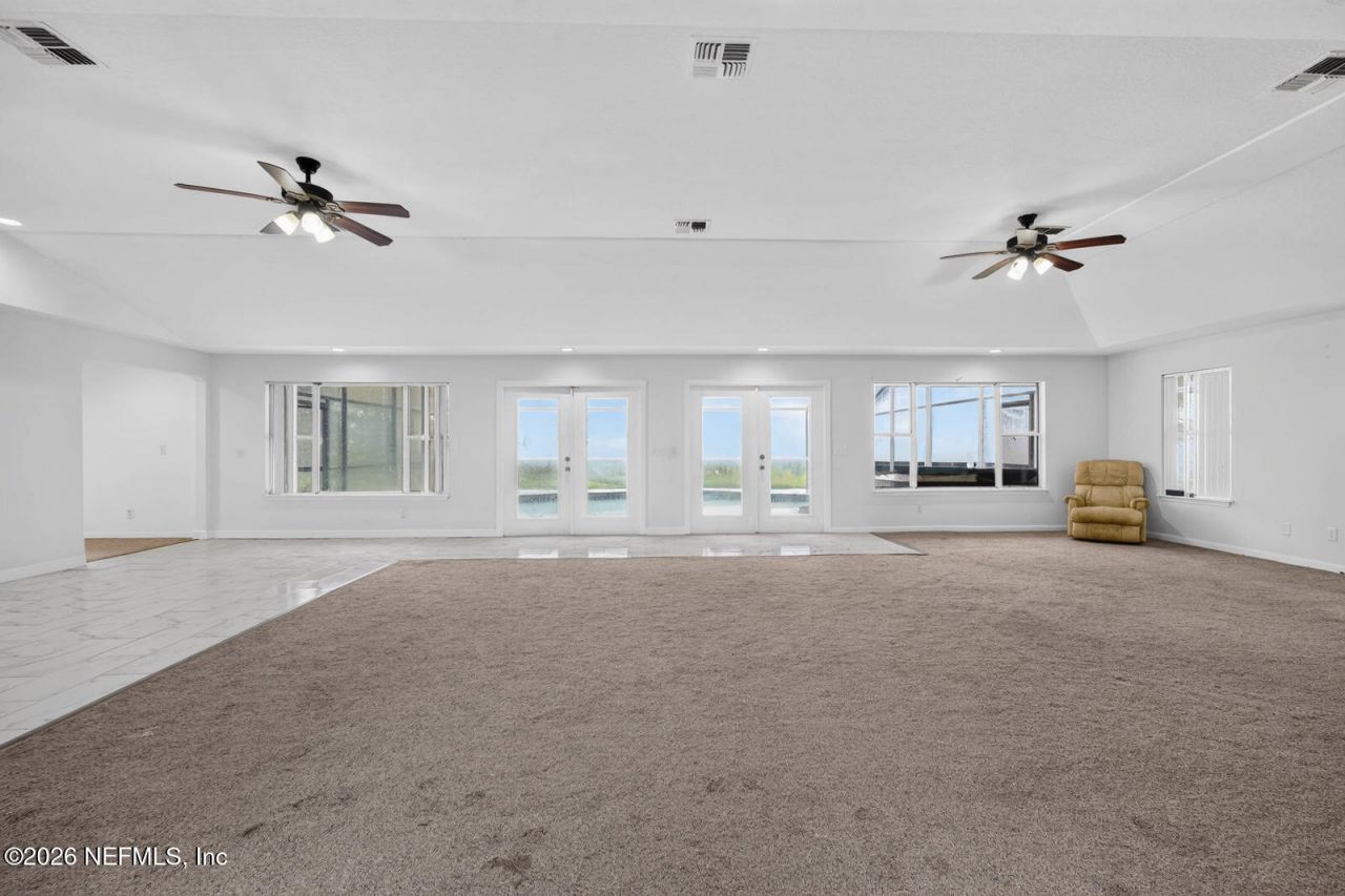 157 W Grandview Drive, East Palatka, FL 32131 Photo