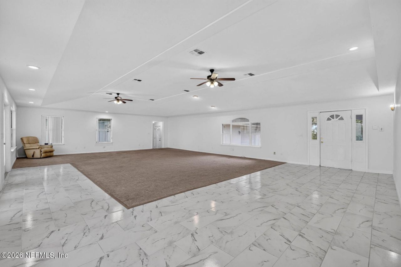 157 W Grandview Drive, East Palatka, FL 32131 Photo