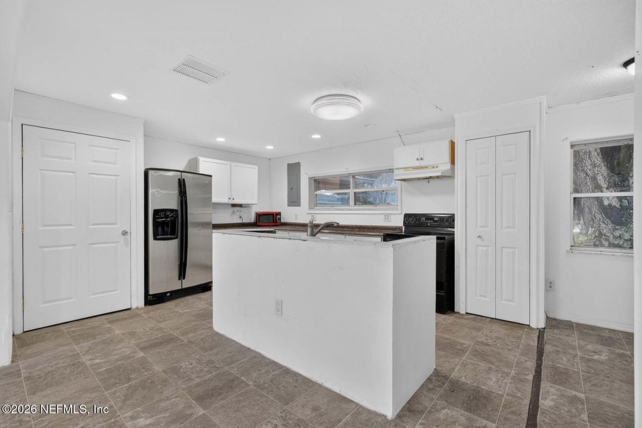 157 W Grandview Drive, East Palatka, FL 32131 Photo