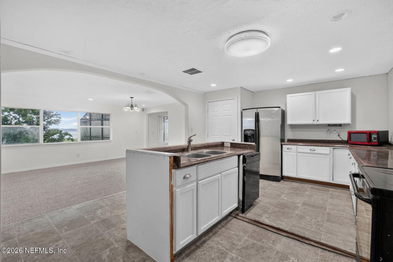 157 W Grandview Drive, East Palatka, FL 32131 Photo
