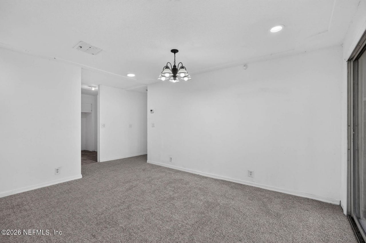 157 W Grandview Drive, East Palatka, FL 32131 Photo