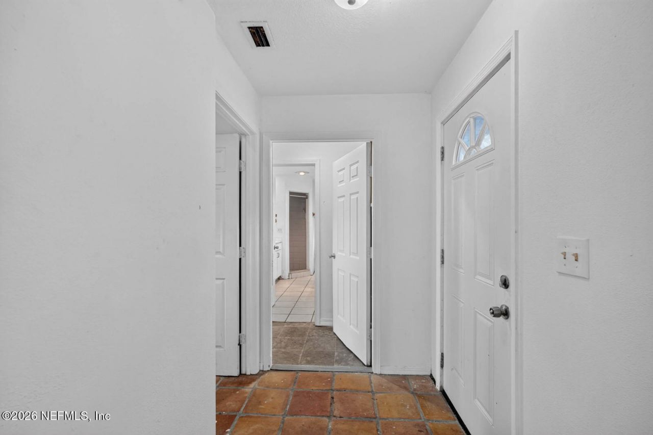 157 W Grandview Drive, East Palatka, FL 32131 Photo