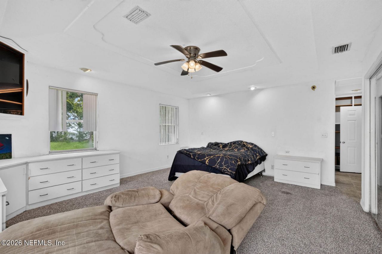 157 W Grandview Drive, East Palatka, FL 32131 Photo