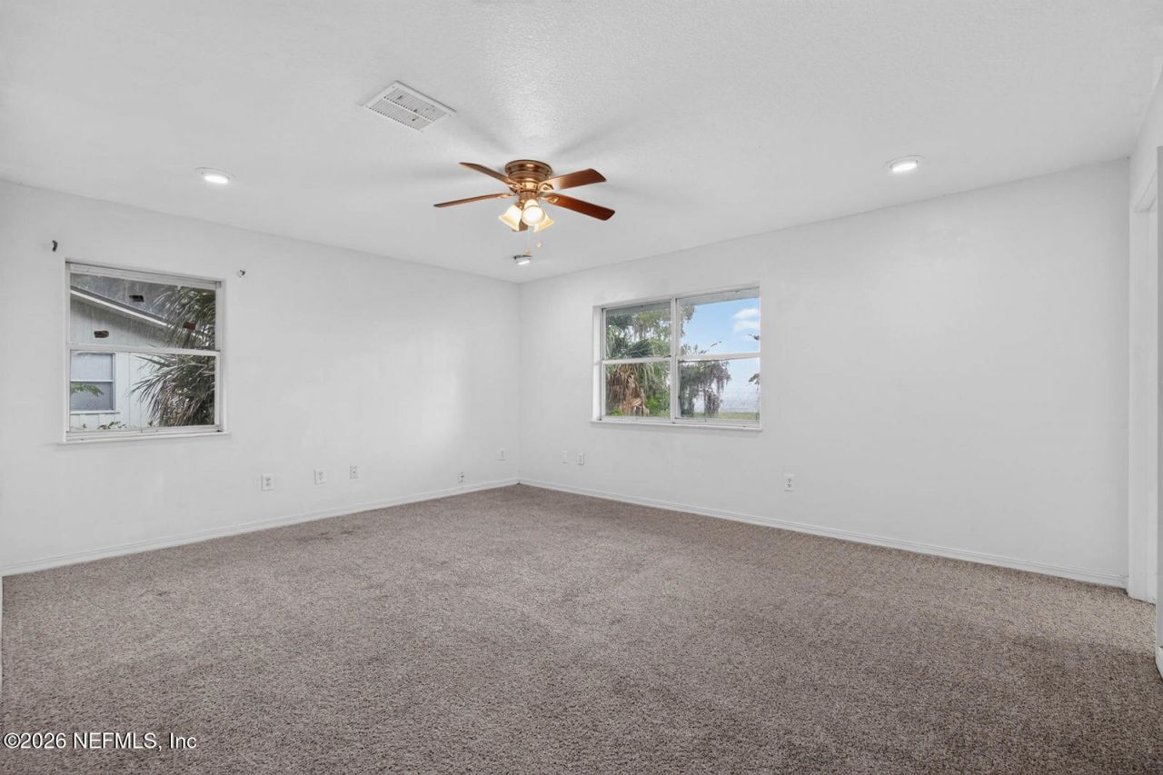 157 W Grandview Drive, East Palatka, FL 32131 Photo