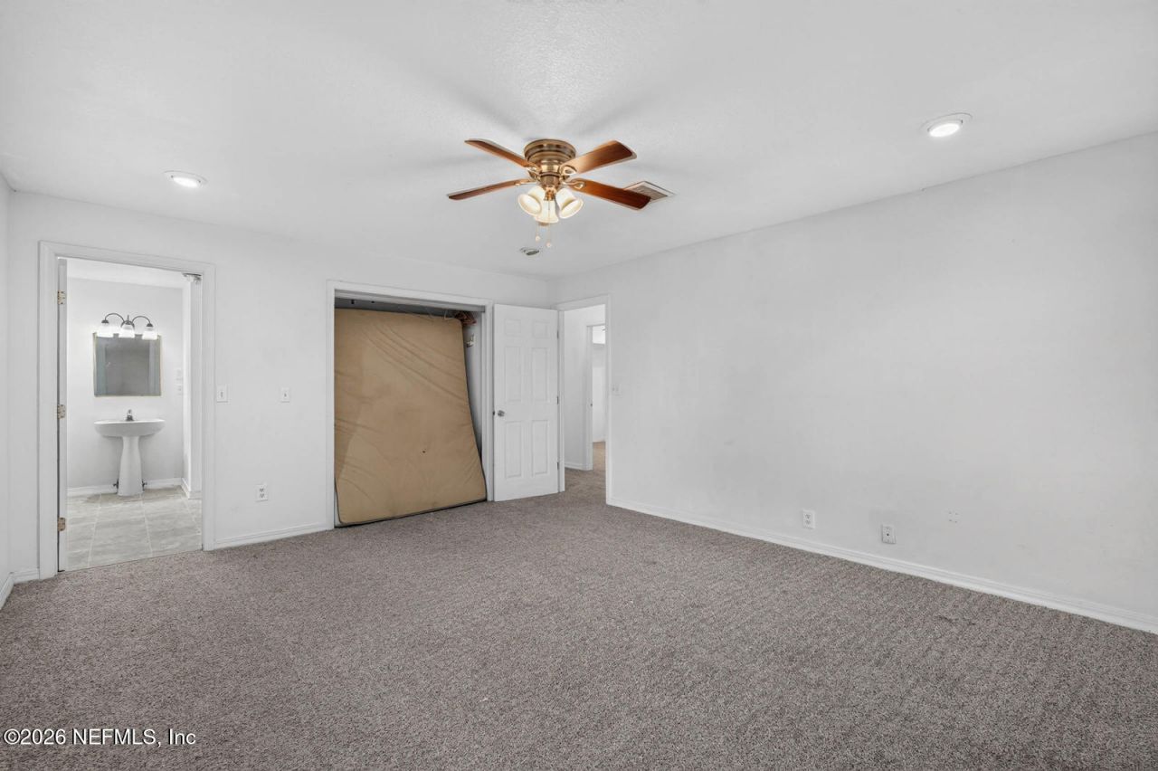 157 W Grandview Drive, East Palatka, FL 32131 Photo