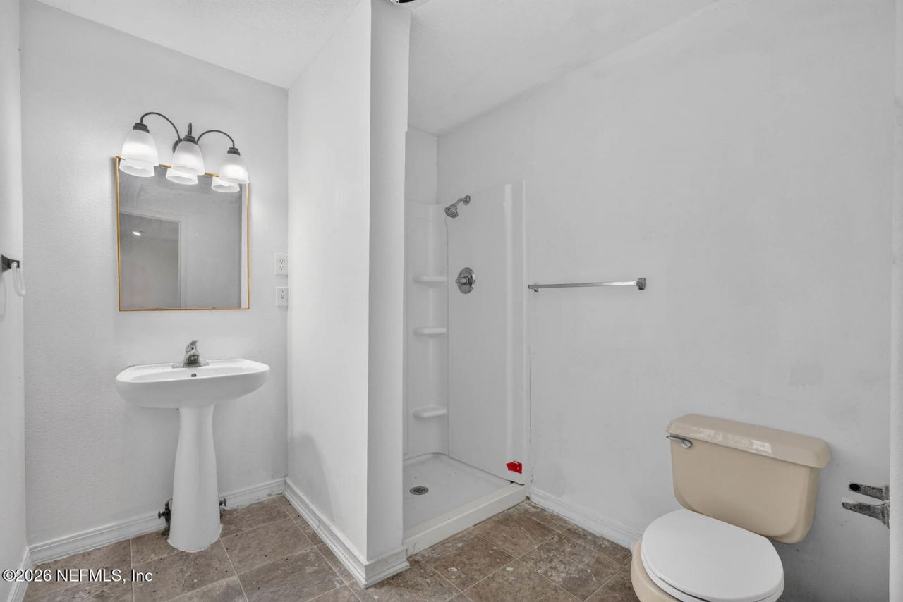 157 W Grandview Drive, East Palatka, FL 32131 Photo
