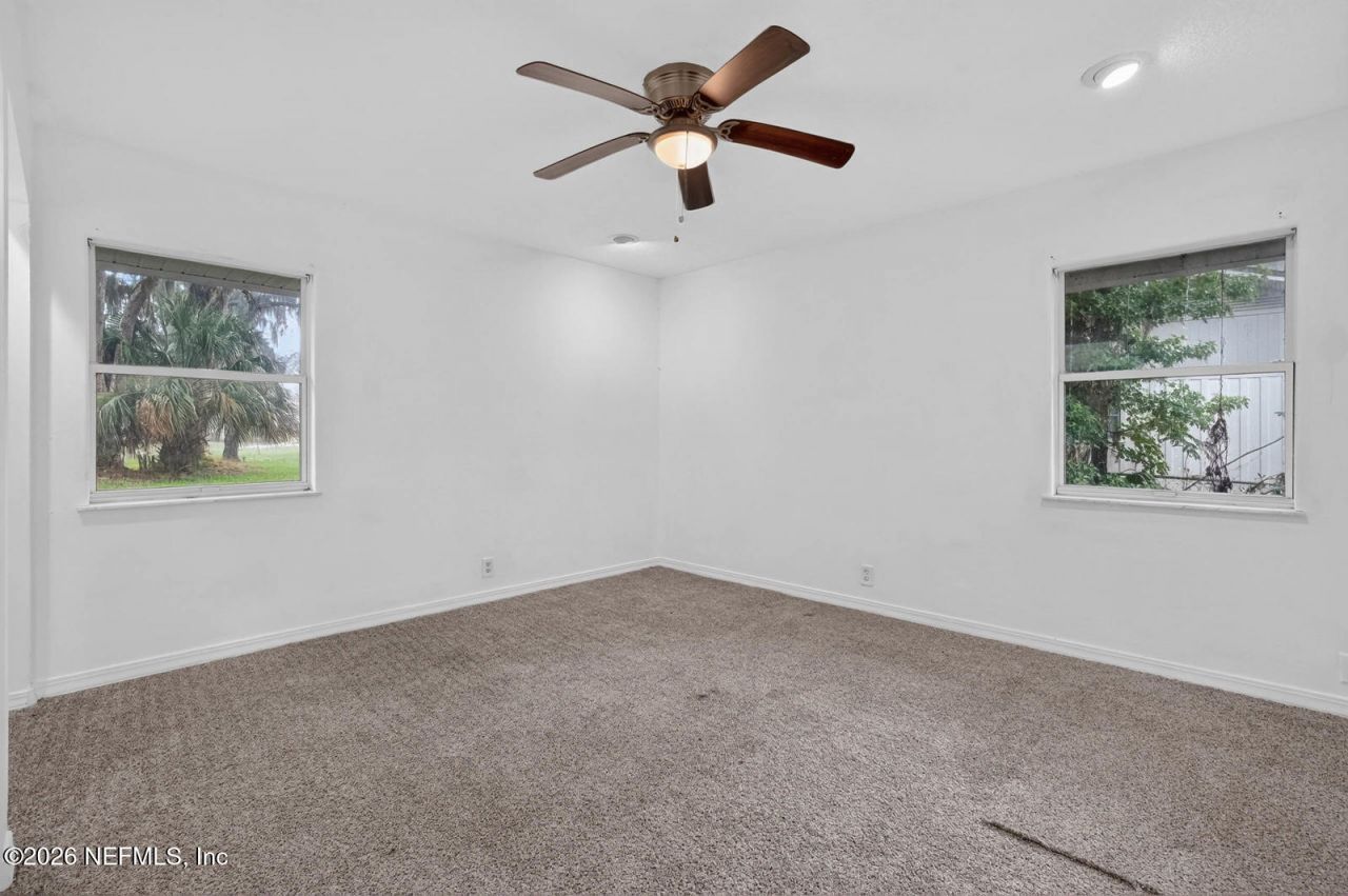 157 W Grandview Drive, East Palatka, FL 32131 Photo