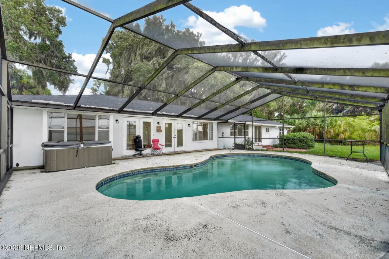 157 W Grandview Drive, East Palatka, FL 32131 Photo
