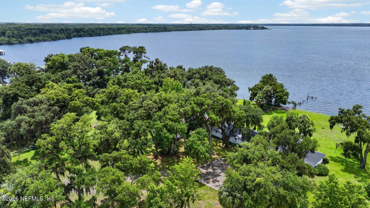 157 W Grandview Drive, East Palatka, FL 32131 Photo