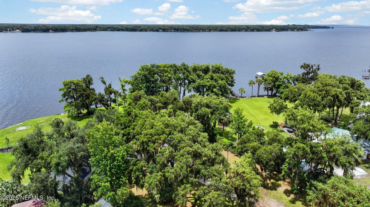 157 W Grandview Drive, East Palatka, FL 32131 Photo