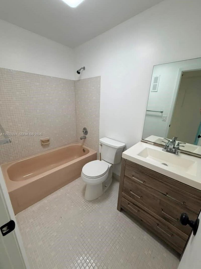 9499 W Mcnab Rd , Unit 208, Tamarac, FL 33321 Photo