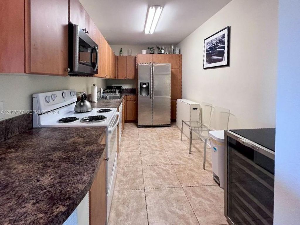 401 69th St , Unit 1010, Miami Beach, FL 33141 Photo