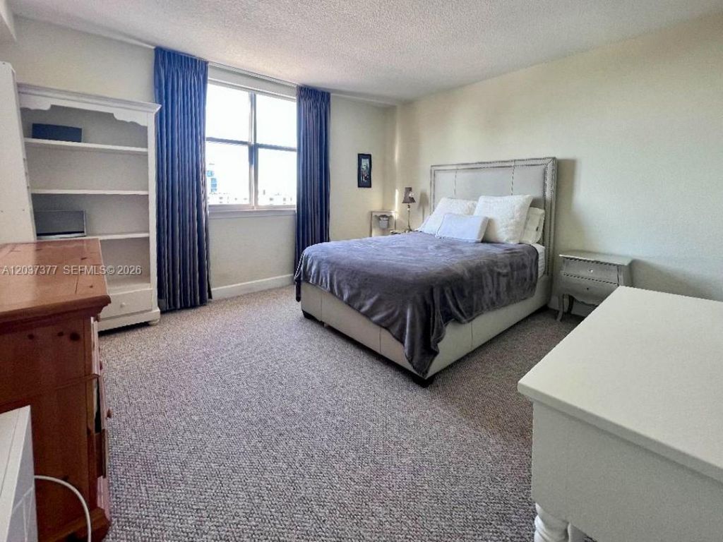 401 69th St , Unit 1010, Miami Beach, FL 33141 Photo