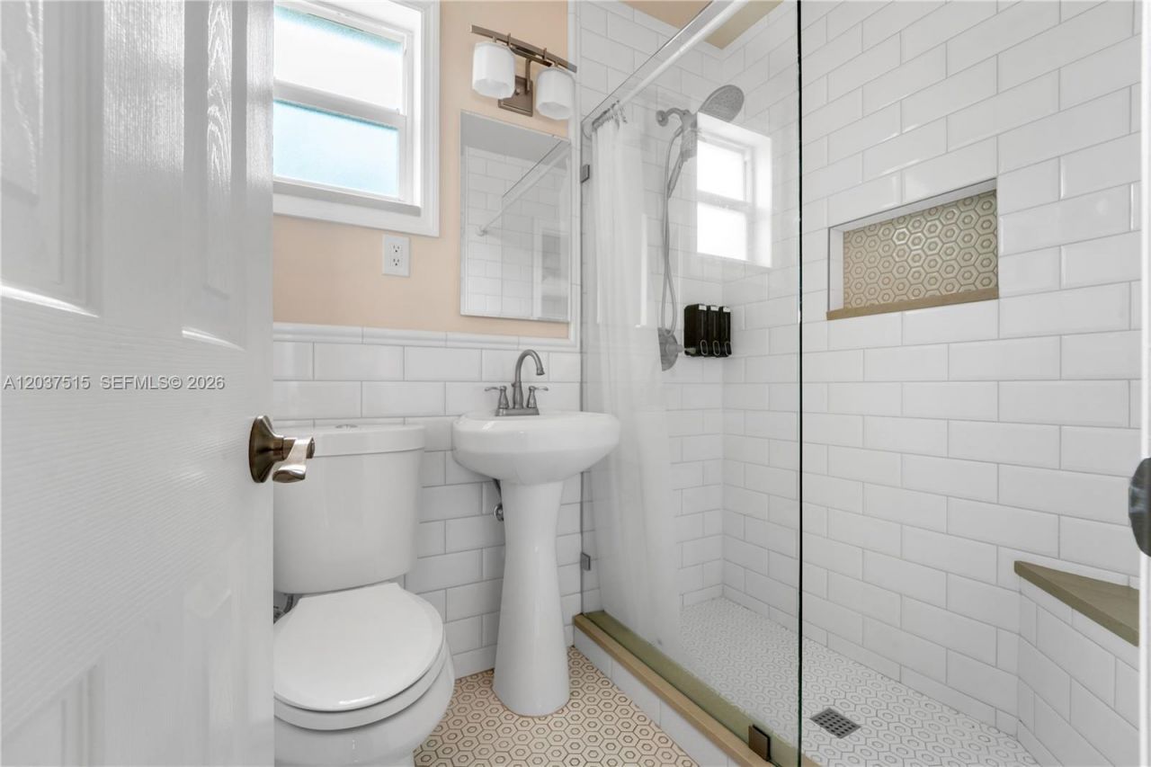 336 Arthur St , Unit 118, Hollywood, FL 33019 Photo