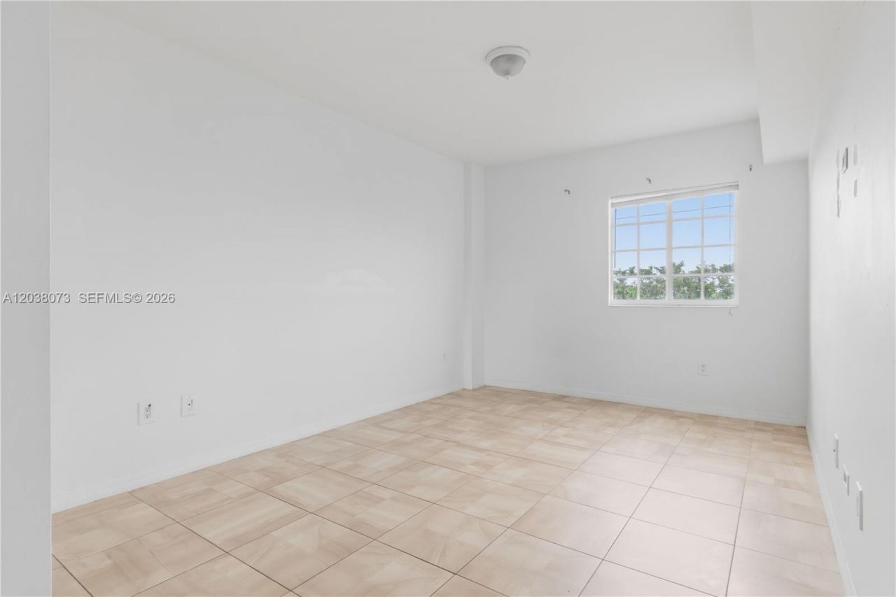 5271 SW 8th St , Unit 304, Miami, FL 33134 Photo