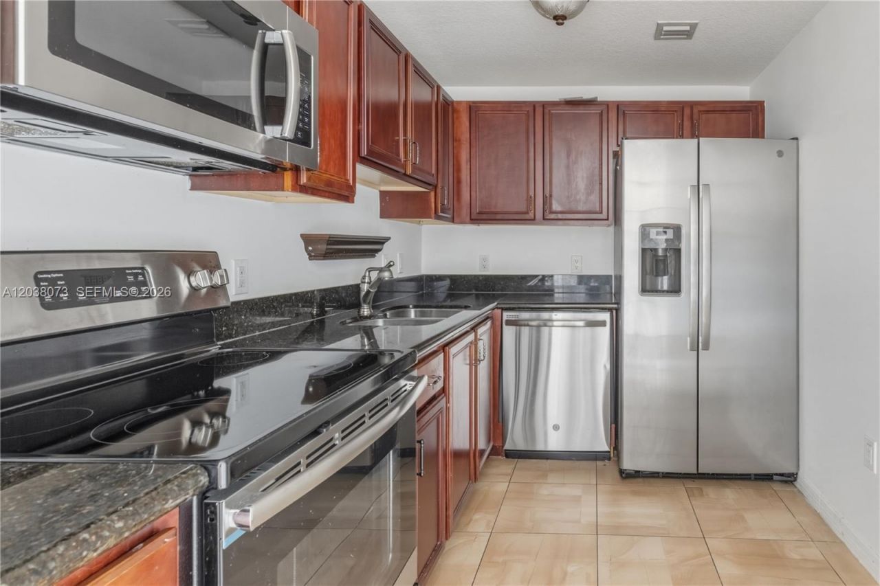 5271 SW 8th St , Unit 304, Miami, FL 33134 Photo