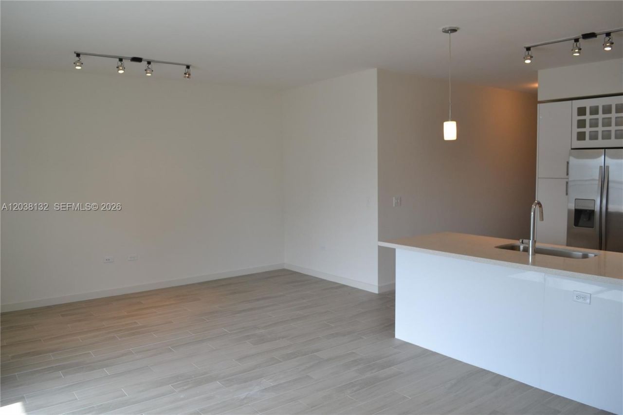 999 SW 1st Ave , Unit 3202, Miami, FL 33130 Photo