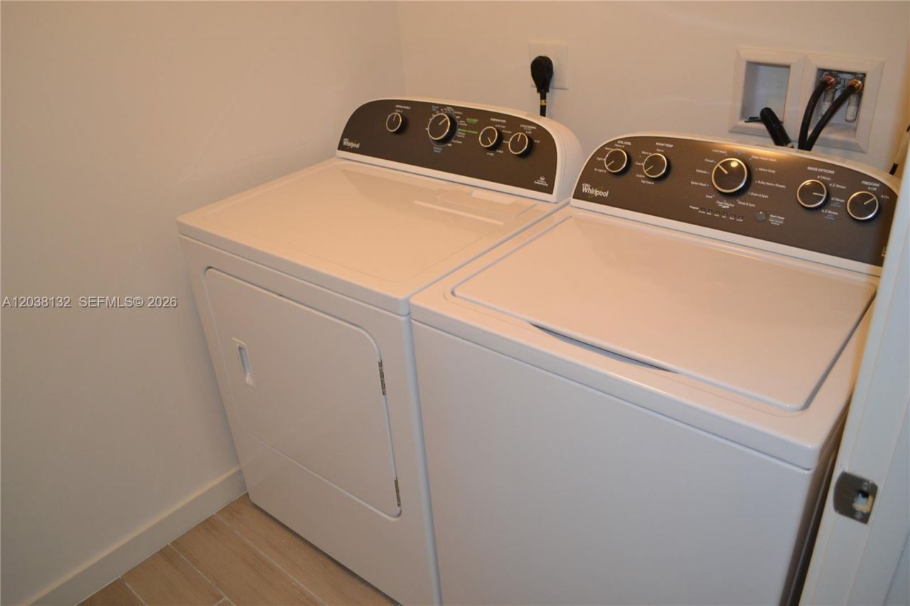 999 SW 1st Ave , Unit 3202, Miami, FL 33130 Photo