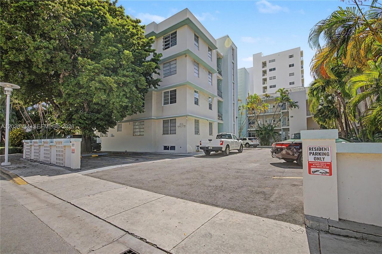1751 Washington Ave , Unit 1F, Miami Beach, FL 33139 Photo