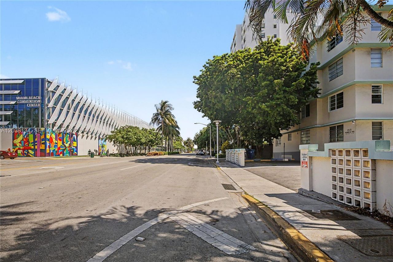 1751 Washington Ave , Unit 1F, Miami Beach, FL 33139 Photo