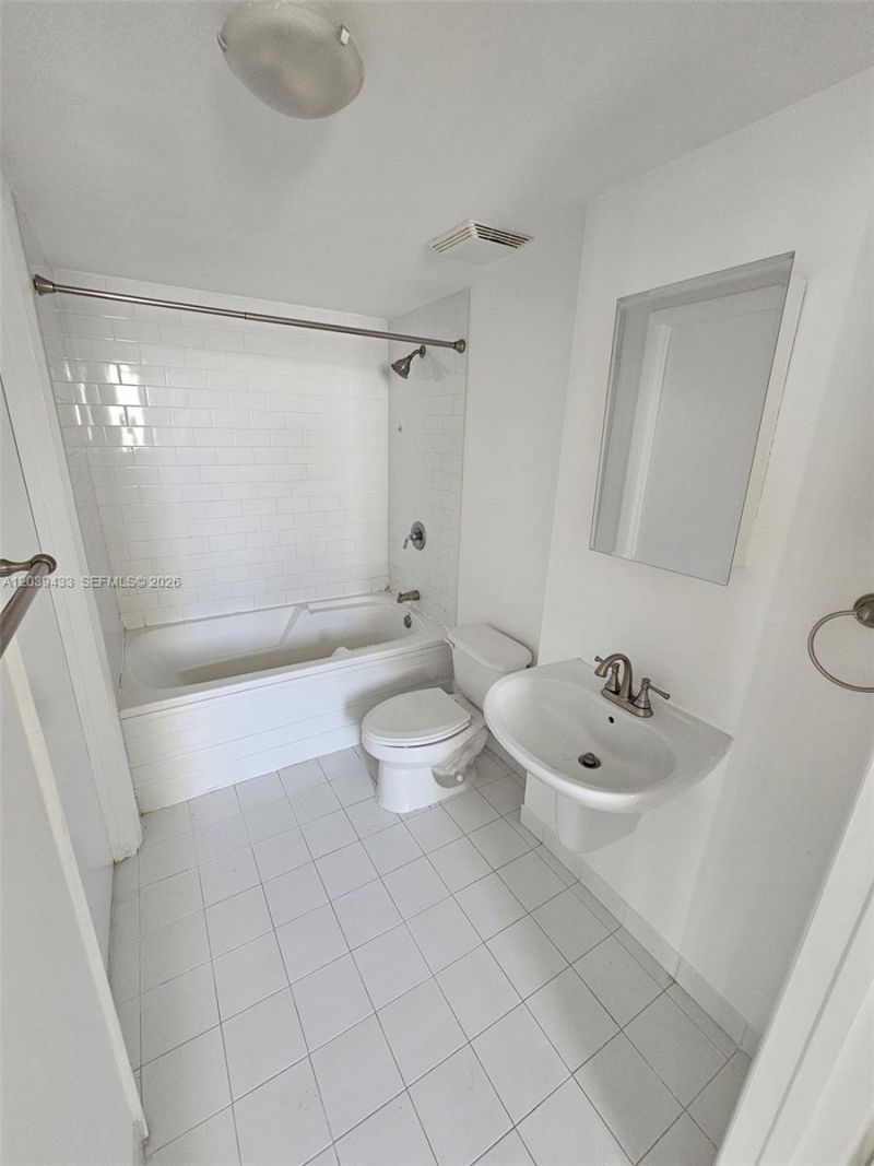690 SW 1st Ct, Unit 1130, Miami, FL 33130 Photo