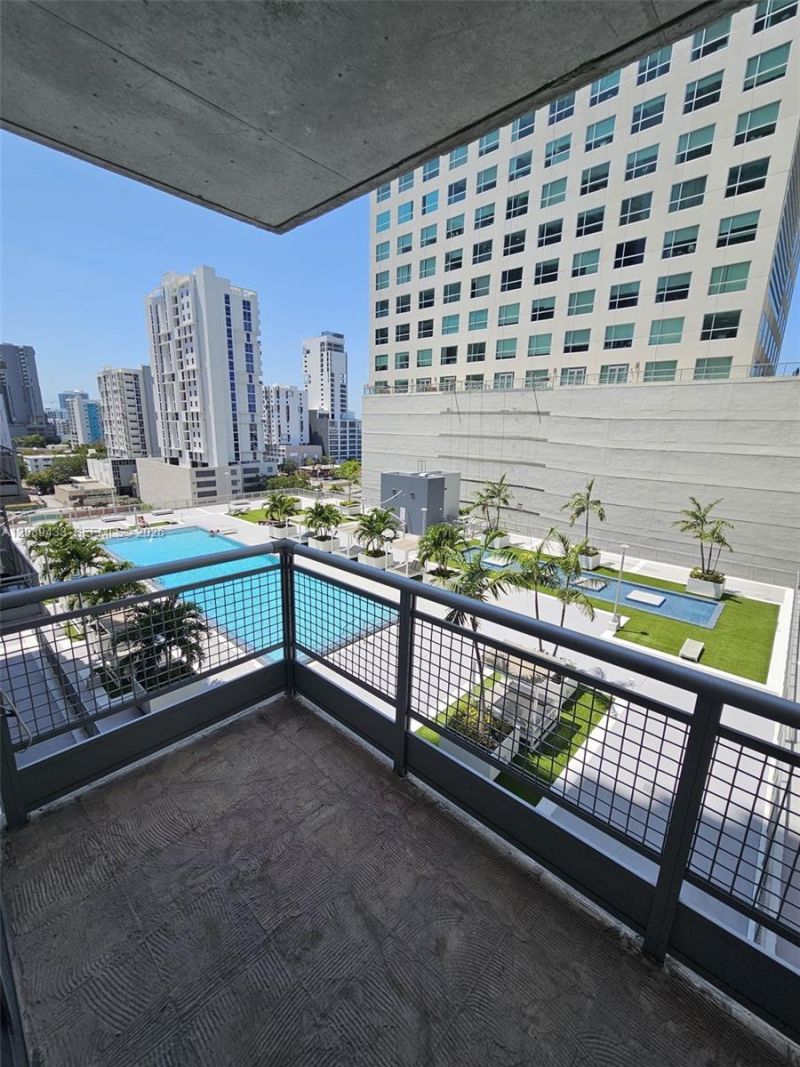 690 SW 1st Ct, Unit 1130, Miami, FL 33130 Photo