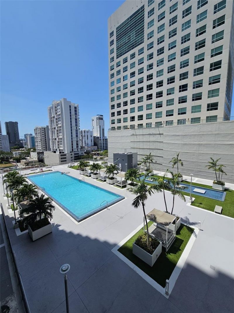 690 SW 1st Ct, Unit 1130, Miami, FL 33130 Photo