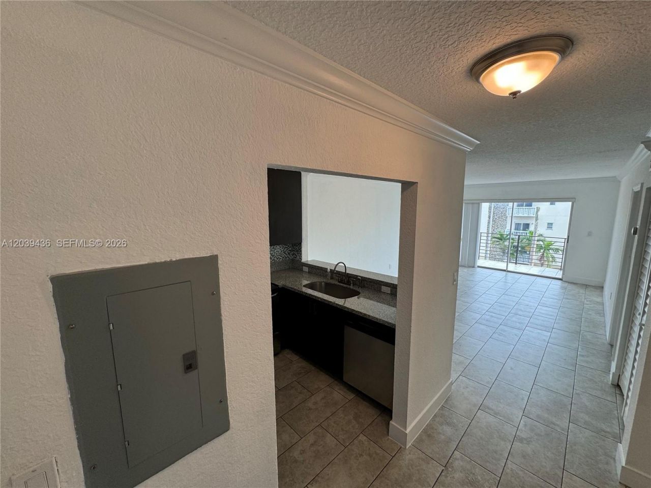 365 NE 125th St, Unit 402, North Miami, FL 33161 Photo