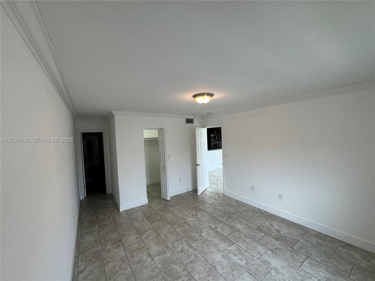 365 NE 125th St, Unit 402, North Miami, FL 33161 Photo