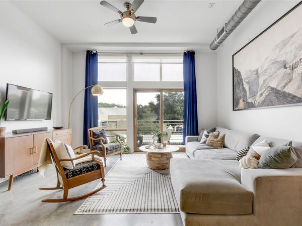 2124 E 6th ST E, Unit 205, Austin, TX 78702