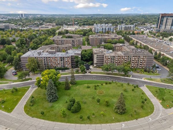 7200 York Avenue S, Unit 126, Edina, MN 55435