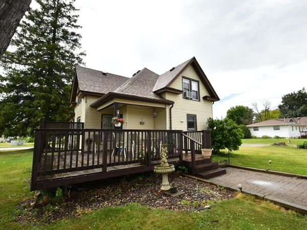 501 1st Avenue SE, Pine Island, MN 55963