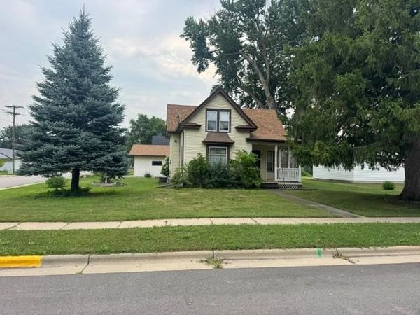 501 1st Avenue SE, Pine Island, MN 55963