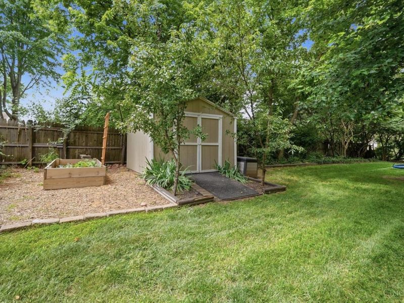6307 Tay Berry Drive, Liberty Township, OH 45011 Photo 14