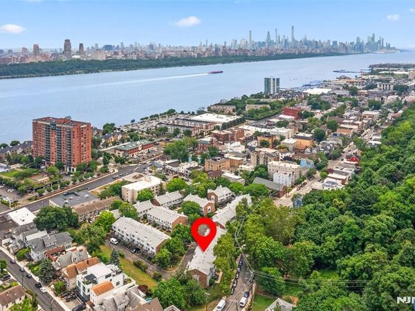 477 Undercliff Avenue, EDGEWATER, NJ 07020
