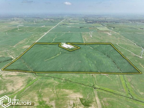 2049 510th Ave, Deep River, IA 52222