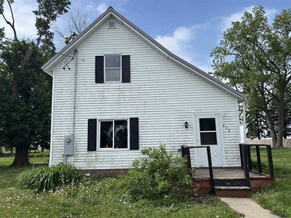 203 W High Street , Linn Grove, IA 51033