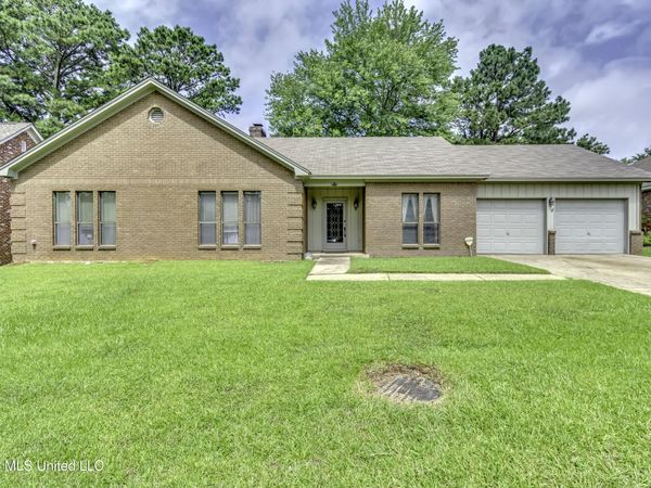 510 Bay Pointe Circle, Brandon, MS 39047