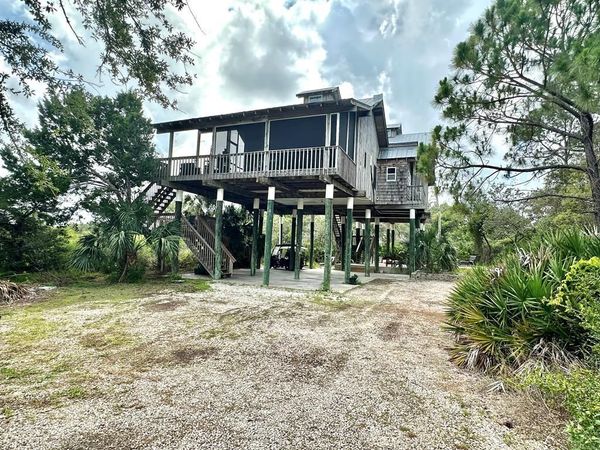 12830 Hodgson Ave, Cedar Key, FL 32625