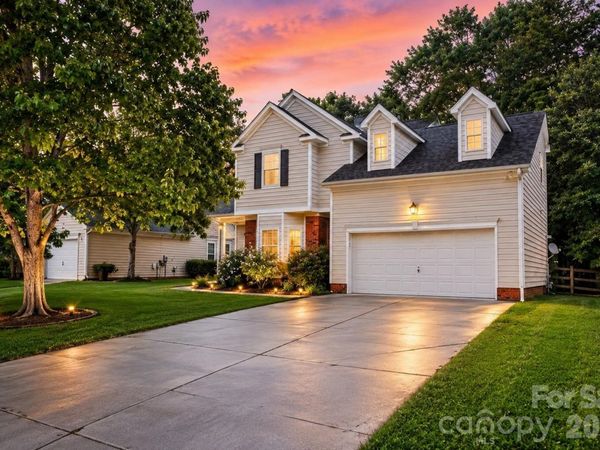 11327 Ridge Oak Drive, Charlotte, NC 28273