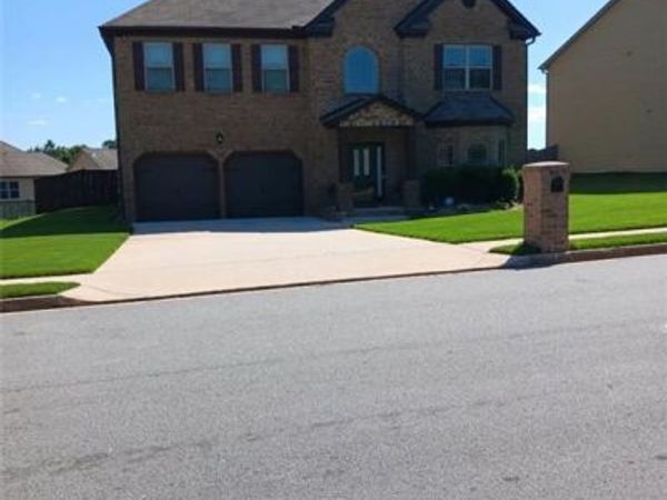 609 Caledon Way , Hampton, GA 30228