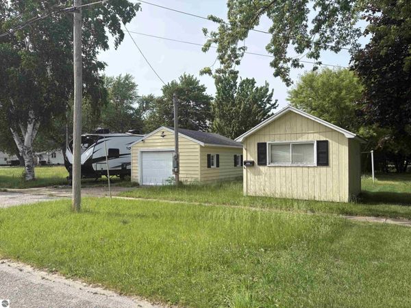 2507 Nelson Street, Manistee, MI 49675