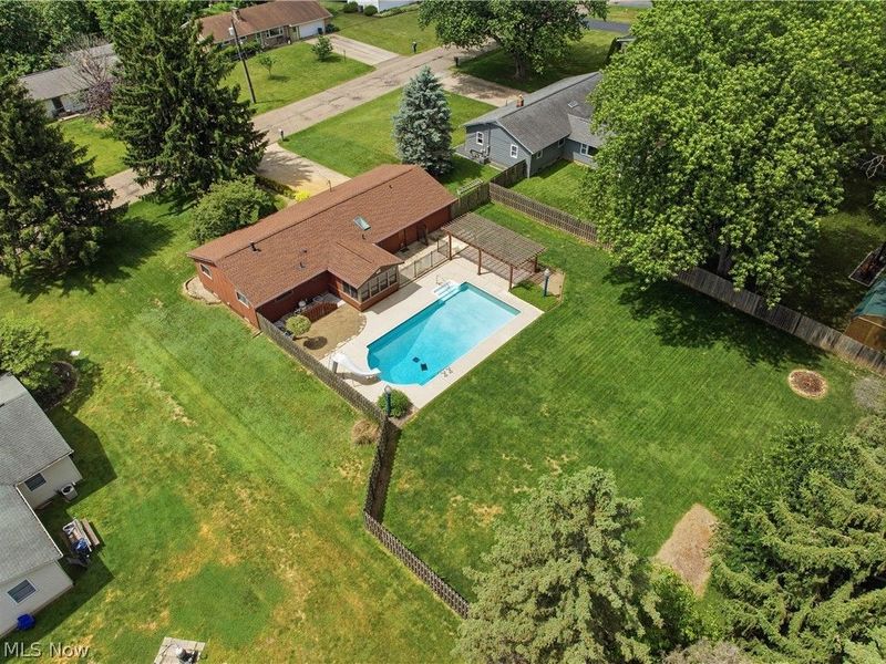 5155 Oakvale Street SW, Canton, OH 44706 Photo 2
